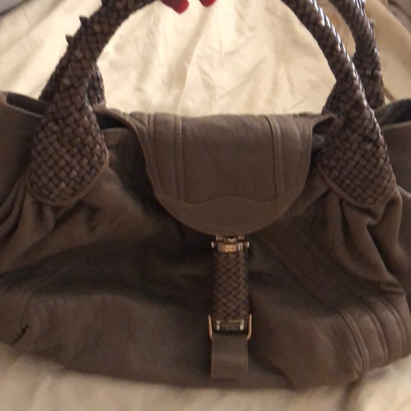 Fendi spy bag large nice cute must have hot pick leather limited color authentic - Picture 3 of 16